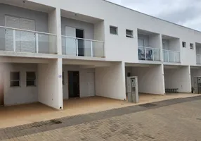 Foto 1 de Casa de Condomínio com 2 Quartos à venda, 110m² em Jardim Perlamar, Aracoiaba da Serra