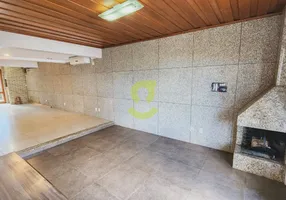 Foto 1 de Casa de Condomínio com 3 Quartos para alugar, 188m² em Passo das Pedras, Porto Alegre