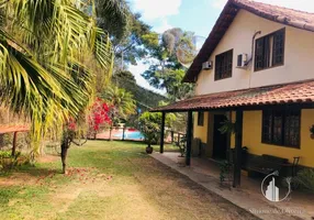 Foto 1 de Casa com 4 Quartos à venda, 226m² em Araras, Petrópolis