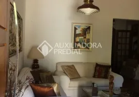 Foto 1 de Casa com 4 Quartos à venda, 318m² em Jardim Isabel, Porto Alegre
