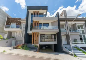 Foto 1 de Casa de Condomínio com 4 Quartos à venda, 389m² em Santo Inácio, Curitiba