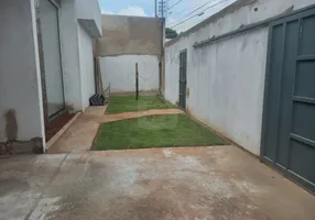 Foto 1 de Casa com 3 Quartos à venda, 220m² em Tubalina, Uberlândia