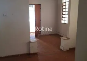 Foto 1 de Casa com 2 Quartos à venda, 101m² em Centro, Uberlândia