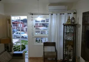 Foto 1 de Casa com 2 Quartos à venda, 58m² em Passo das Pedras, Porto Alegre