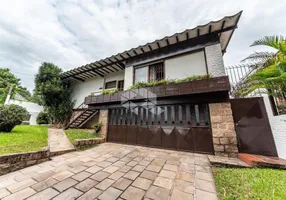 Foto 1 de Casa com 3 Quartos à venda, 323m² em Chácara das Pedras, Porto Alegre