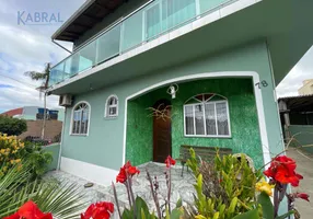 Foto 1 de Casa com 3 Quartos para alugar, 120m² em Jardim Janaína, Biguaçu