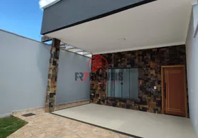 Foto 1 de Casa com 2 Quartos à venda, 106m² em Jardim Ipanema, Trindade