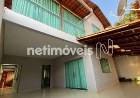 Foto 1 de Casa com 3 Quartos à venda, 280m² em Sapucaias III, Contagem