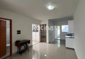 Foto 1 de Casa com 2 Quartos à venda, 65m² em Laranjeiras, Uberlândia