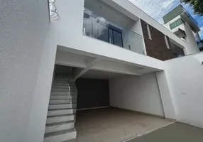 Foto 1 de Casa com 3 Quartos à venda, 180m² em Santa Mônica, Belo Horizonte