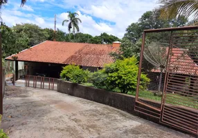 Foto 1 de Fazenda/Sítio com 4 Quartos à venda, 330m² em Chácaras Polozzi, Louveira