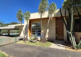 Foto 1 de Casa de Condomínio com 3 Quartos à venda, 306m² em Residencial Aldeia do Vale, Goiânia