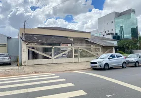 Foto 1 de Casa com 3 Quartos para alugar, 150m² em Setor Oeste, Goiânia