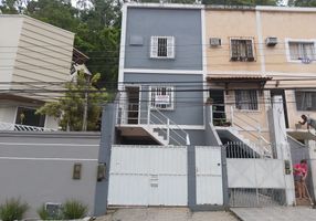 Foto 1 de Casa com 2 Quartos à venda, 104m² em Santa Rosa, Barra Mansa