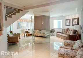 Foto 1 de Casa com 4 Quartos à venda, 420m² em Morada da Colina, Uberlândia