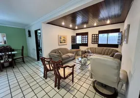 Foto 1 de Casa com 3 Quartos para alugar, 276m² em Lagoa Nova, Natal