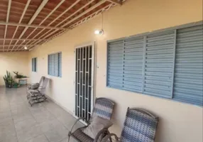 Foto 1 de Casa com 3 Quartos à venda, 180m² em Águas Lindas, Belém