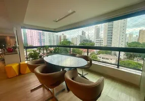 Foto 1 de Apartamento com 4 Quartos à venda, 200m² em Casa Forte, Recife