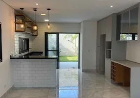 Foto 1 de Sobrado com 3 Quartos à venda, 110m² em Santo Antônio, Joinville