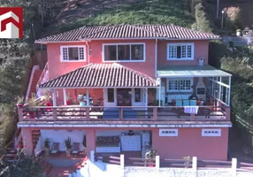 Foto 1 de Casa de Condomínio com 3 Quartos para venda ou aluguel, 300m² em Itaipava, Petrópolis