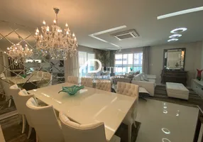 Foto 1 de Apartamento com 3 Quartos à venda, 207m² em Pompeia, Santos