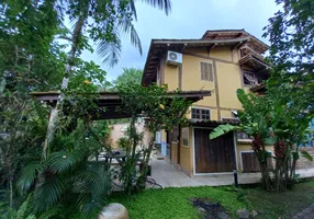 Foto 1 de Casa de Condomínio com 4 Quartos à venda, 137m² em Cocaia, Ilhabela