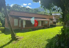 Foto 1 de Fazenda/Sítio com 6 Quartos à venda, 200m² em Corujas, Guapimirim