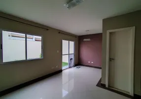 Foto 1 de Casa de Condomínio com 3 Quartos à venda, 65m² em Villa Branca, Jacareí