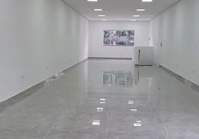 Foto 1 de Imóvel Comercial com 10 Quartos para alugar, 130m² em Jardim São Januário, São Paulo