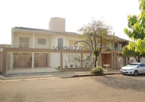 Foto 1 de Casa com 4 Quartos à venda, 253m² em Messiânico, Londrina