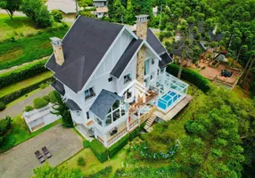 Foto 1 de Casa de Condomínio com 4 Quartos à venda, 400m² em Descansopolis, Campos do Jordão