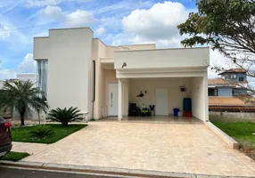 Foto 1 de Casa de Condomínio com 3 Quartos à venda, 240m² em , Álvares Machado