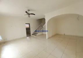 Foto 1 de Sobrado com 3 Quartos para alugar, 200m² em Ponta da Praia, Santos