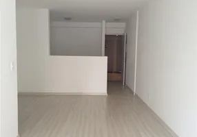 Foto 1 de Apartamento com 3 Quartos para alugar, 66m² em Morumbi, São Paulo