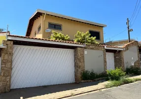 Foto 1 de Casa com 3 Quartos à venda, 250m² em , Bragança