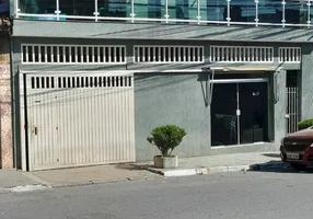 Foto 1 de Casa à venda, 400m² em Jardim Guanhembu, São Paulo