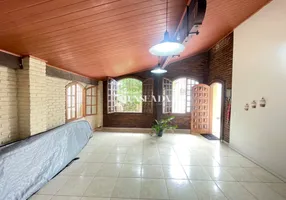 Foto 1 de Casa com 3 Quartos à venda, 280m² em Jardim Camburi, Vitória