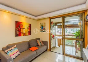 Foto 1 de Apartamento com 3 Quartos à venda, 83m² em Passo da Areia, Porto Alegre