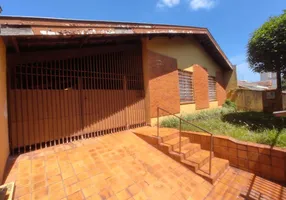 Foto 1 de Casa com 3 Quartos para alugar, 337m² em Aurora, Londrina