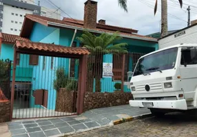 Foto 1 de Casa com 5 Quartos à venda, 245m² em Panazzolo, Caxias do Sul