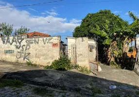 Foto 1 de Lote/Terreno à venda, 300m² em Vila Zezé, Jacareí