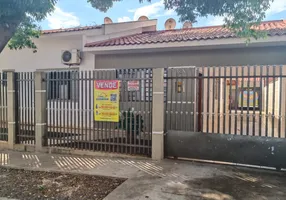 Foto 1 de Casa com 3 Quartos à venda, 199m² em Parque das Laranjeiras, Maringá