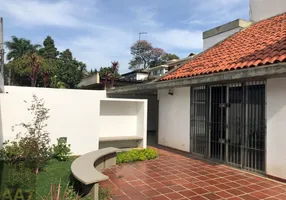 Foto 1 de Sobrado com 3 Quartos à venda, 280m² em Vila Inah, São Paulo