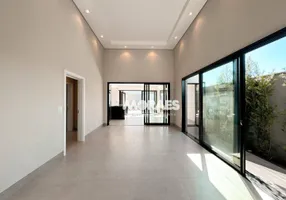 Foto 1 de Casa de Condomínio com 3 Quartos à venda, 234m² em Residencial Villaggio II, Bauru