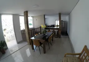 Foto 1 de Casa com 4 Quartos à venda, 280m² em Ouro Preto, Belo Horizonte