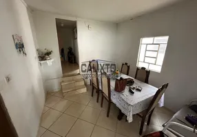 Foto 1 de Casa com 2 Quartos à venda, 233m² em Daniel Fonseca, Uberlândia