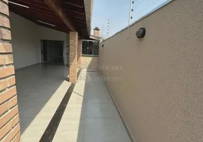 Foto 1 de Casa com 3 Quartos à venda, 175m² em Jardim das Palmeiras, Bady Bassitt