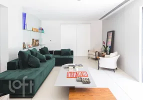 Foto 1 de Casa com 3 Quartos à venda, 723m² em Vila Nova Conceição, São Paulo