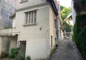 Foto 1 de Casa com 4 Quartos para alugar, 250m² em Auxiliadora, Porto Alegre