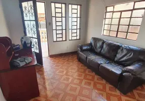 Foto 1 de Casa com 2 Quartos à venda, 70m² em Jardim Marambá, Bauru